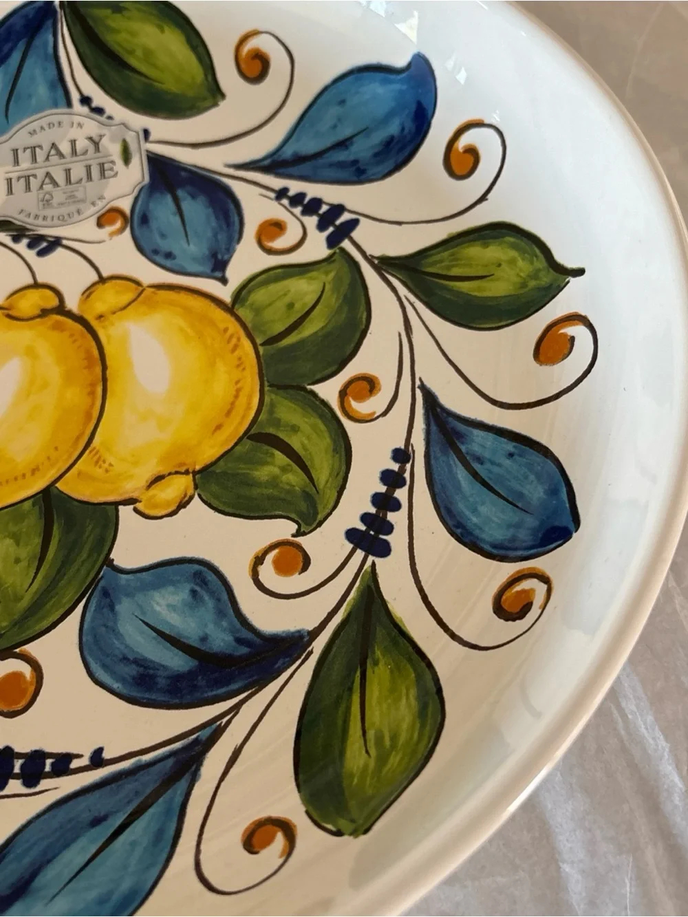 Deruta 2  LEMONS  11 1/4